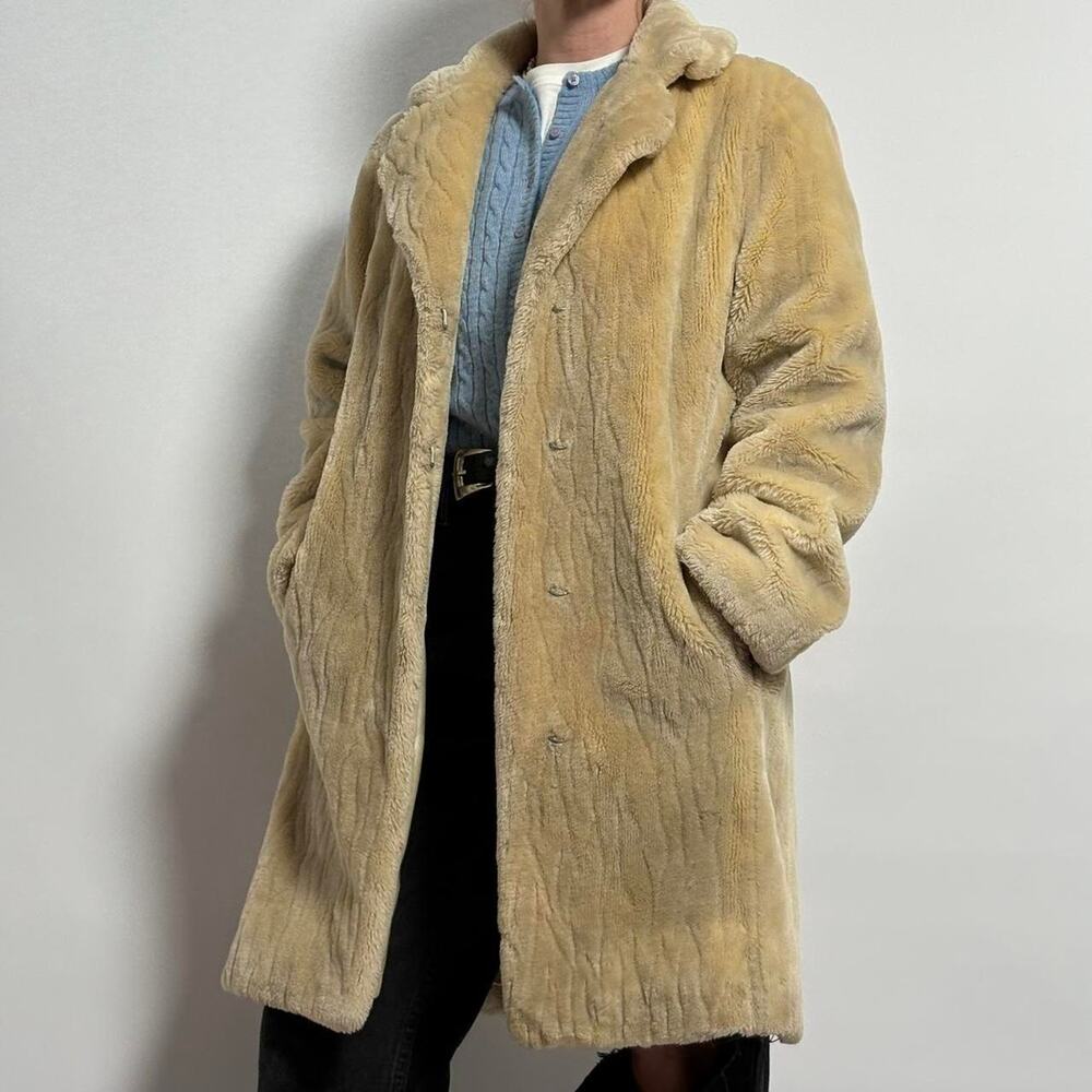 Vintage Portrait Cream Faux Fur Coat - Medium
